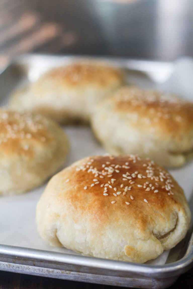 Paula Deen's Puff Pastry Burgers