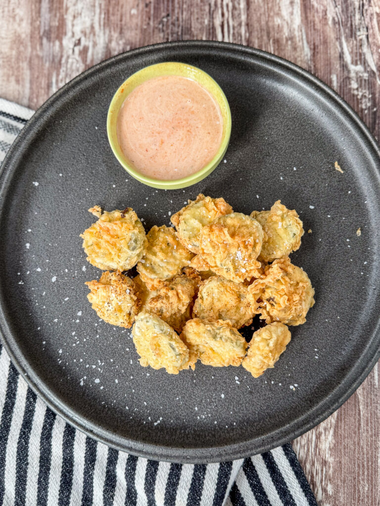 Copycat Hooter's Fried Pickles