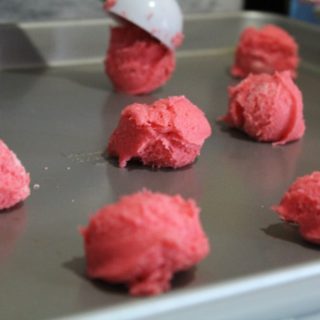 Strawberries and Cream Cookies
