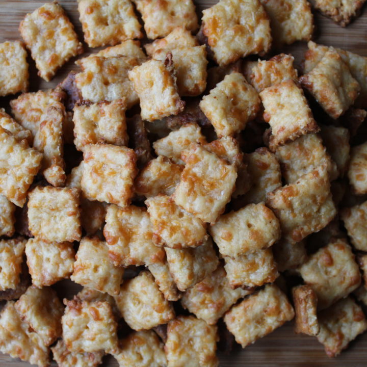 How to Make Your Own Homemade Cheese Crackers