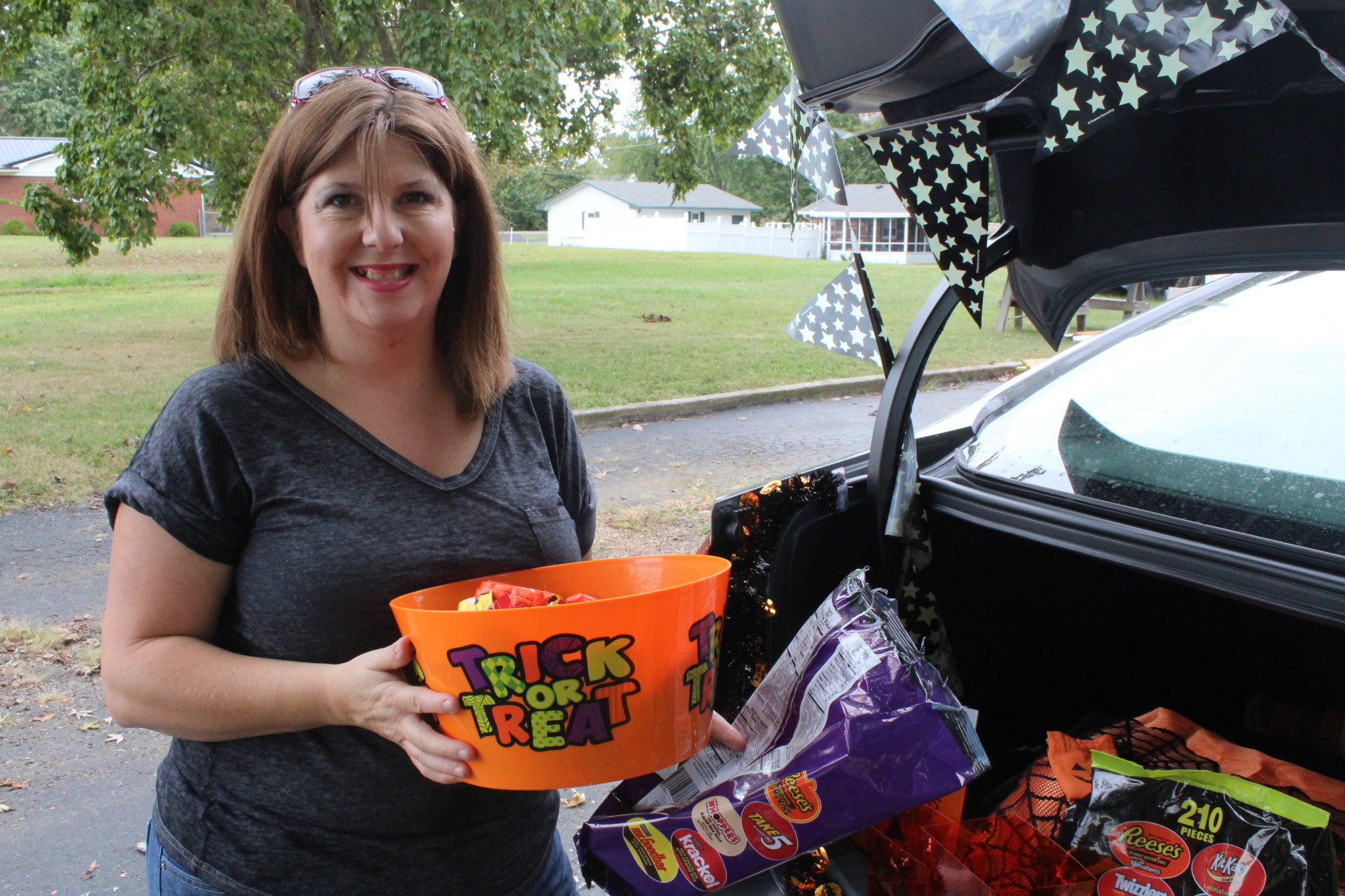 How to decorate for trunk or treat