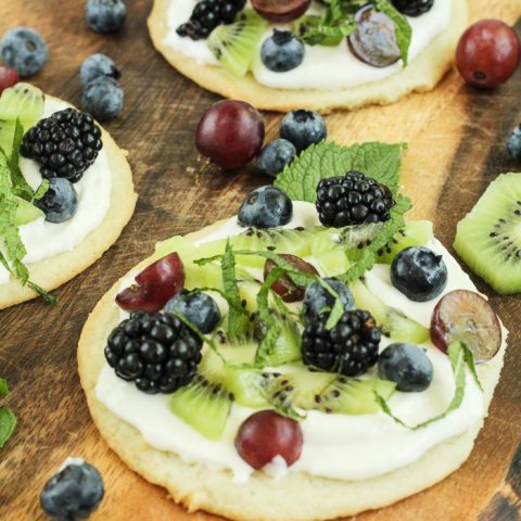 Easy Mini Fruit Pizzas 