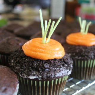 How to Make Carrots in the Dirt Cupcake
