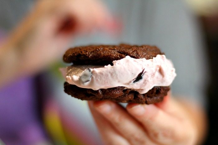 These dark chocolate cherry ice cream cookie sandwiches are absolutely delicious. Perfect for the summer