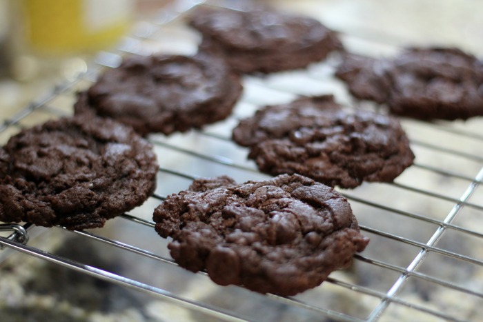 These dark chocolate cherry ice cream cookie sandwiches are absolutely delicious. Perfect for the summer