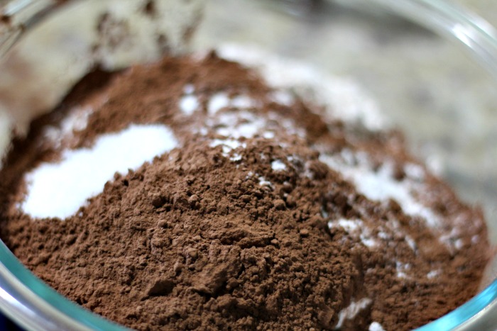 Flour mixture for chocolate sugar cookies