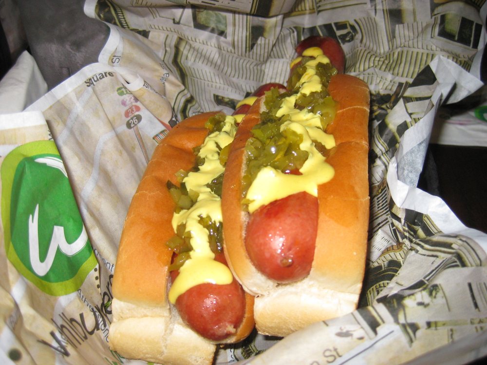 Visiting Wahlburgers in Hingam Massachusettes Jen Around the World