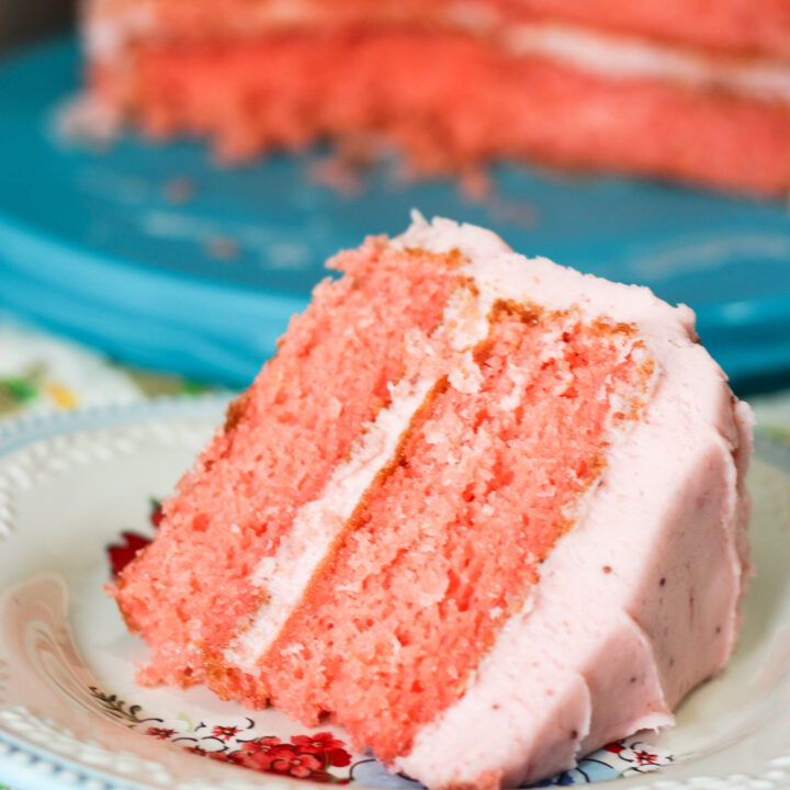 Easy Strawberry Butter Cream Cake