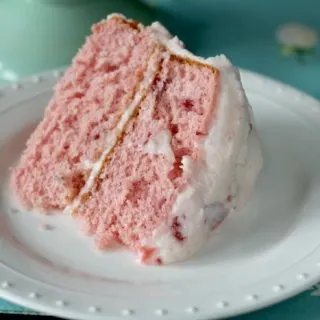 Easy Strawberry Butter Cream Cake