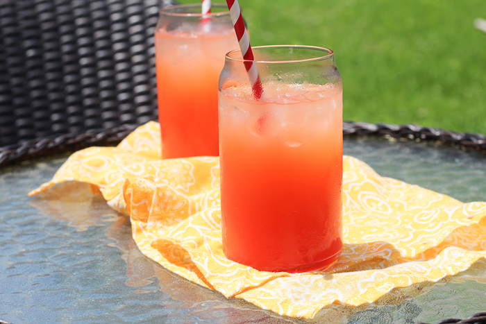 Tropical Mocktail Recipe - Making an Easy Non Alcoholic Summer Mocktail