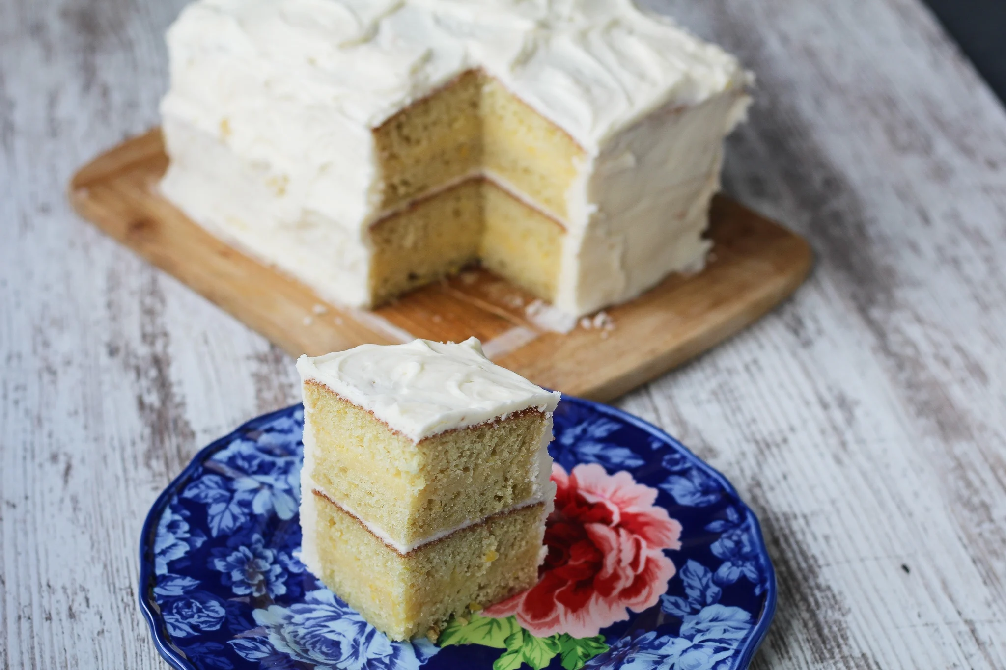 Lemon Buttercream Cake with Lemon Curd Filling
