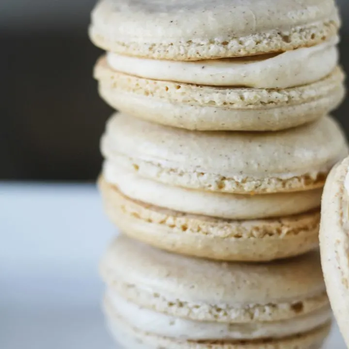 Cinnamon Roll Macarons