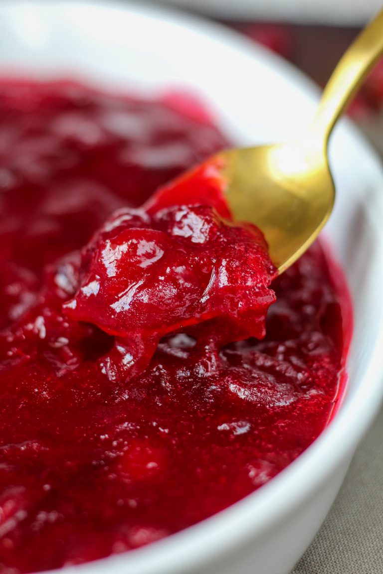 How to Make Homemade Cranberry Sauce