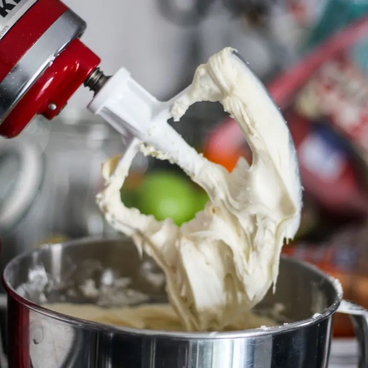 Which KitchenAid Attachment is Best for Frosting?