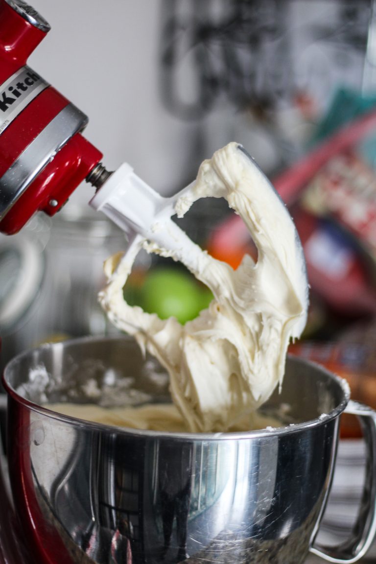 The Best Homemade Cream Cheese Frosting