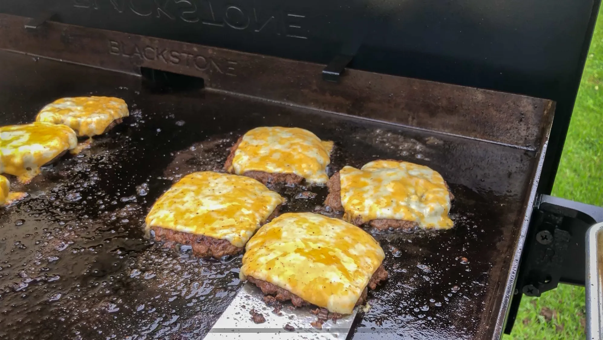 Basic smash burgers with weber gourmet burger seasoning and brioche buns :  r/blackstonegriddle