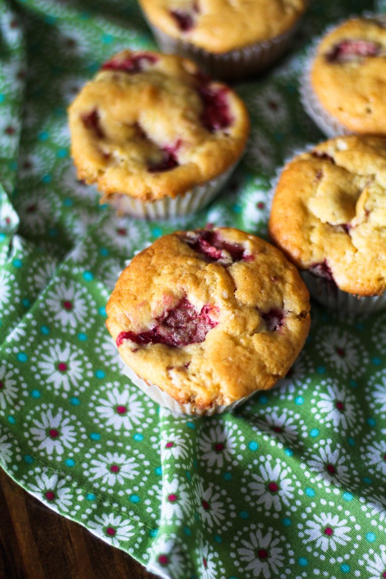 Easy Homemade Strawberry Muffins