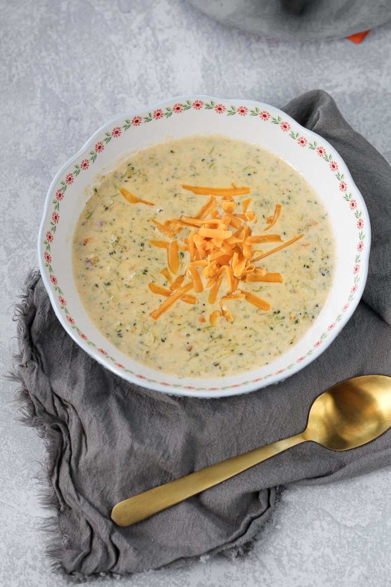 Instant Pot Broccoli and Cheese Soup