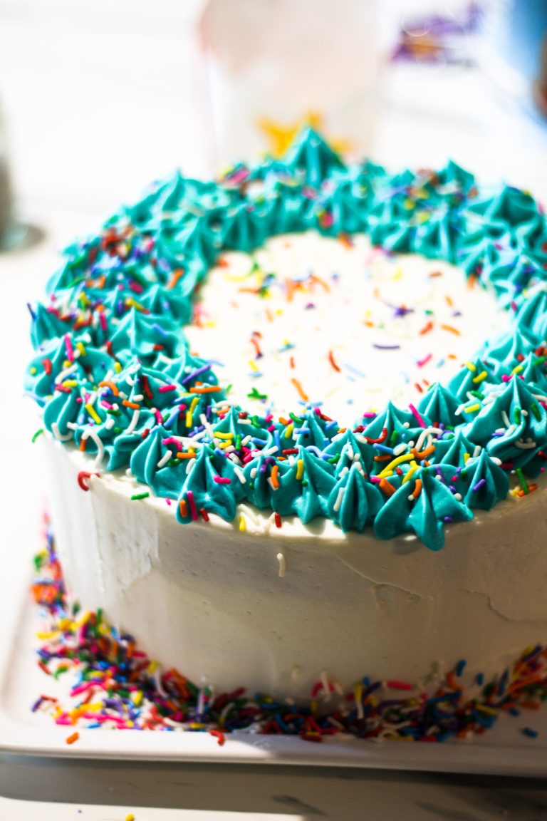 How to Make Homemade Buttercream Frosting