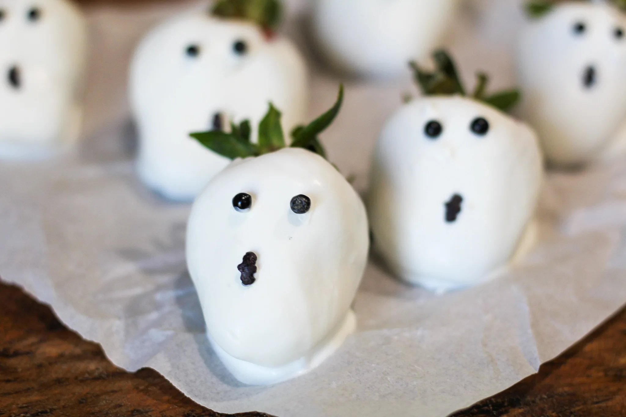 Chocolate Covered Strawberry Ghosts - Yummy Healthy Easy