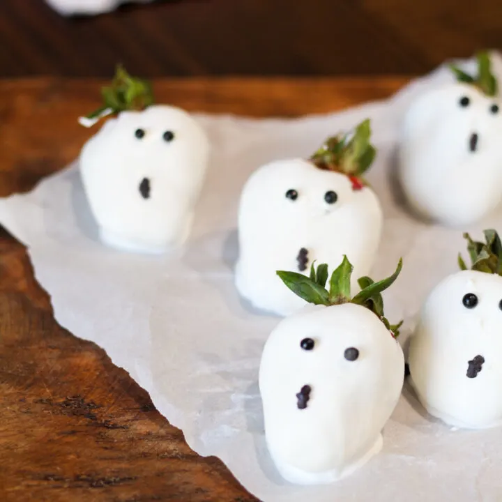 Chocolate Covered Strawberry Ghosts