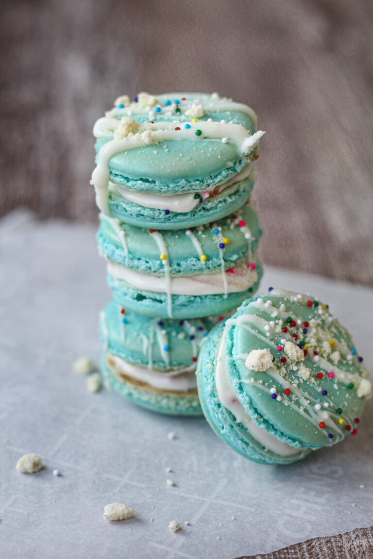 Dunkaroo Macarons