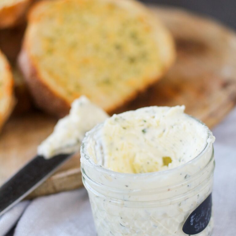 How to Make Homemade Garlic Butter