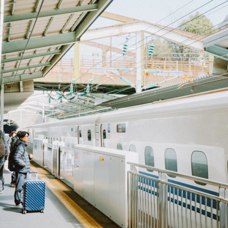 Planning a China Holiday: How to Connect Cities by Rail