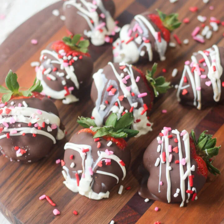 Chocolate Covered Strawberries for Valentine&rsquo;s Day