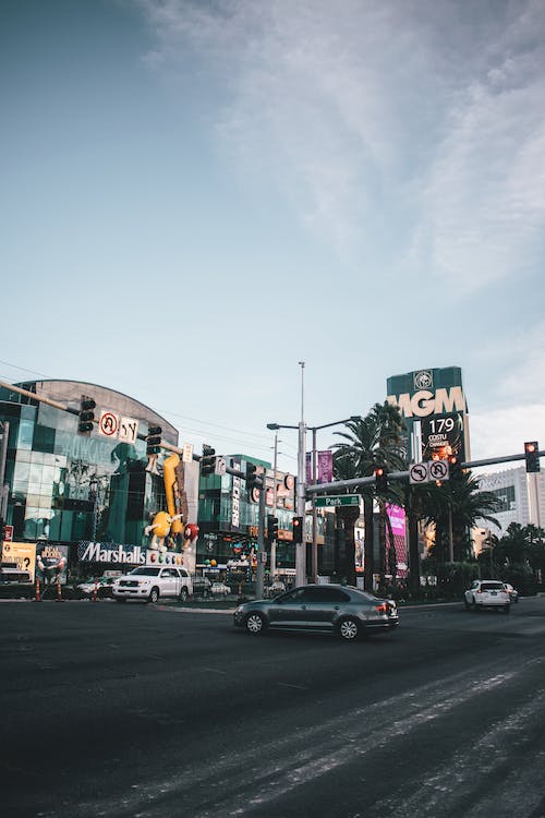 Top 7 Things to Do in Las Vegas with Friends