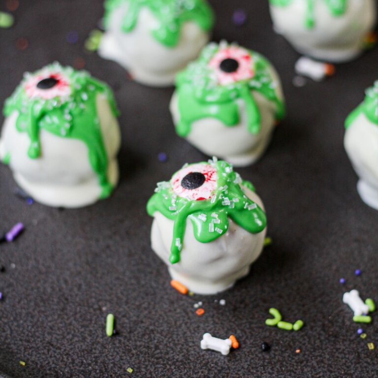 Eyeball Halloween Pumpkin Cake Pops