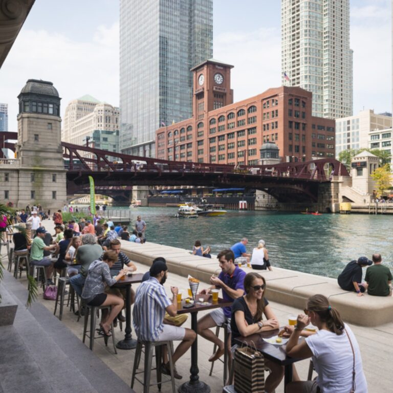 A Romantic Getaway Guide: Exploring Chicago Together
