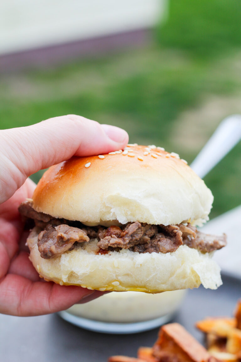 Grilled Steak Sandwich with Garlic Aioli