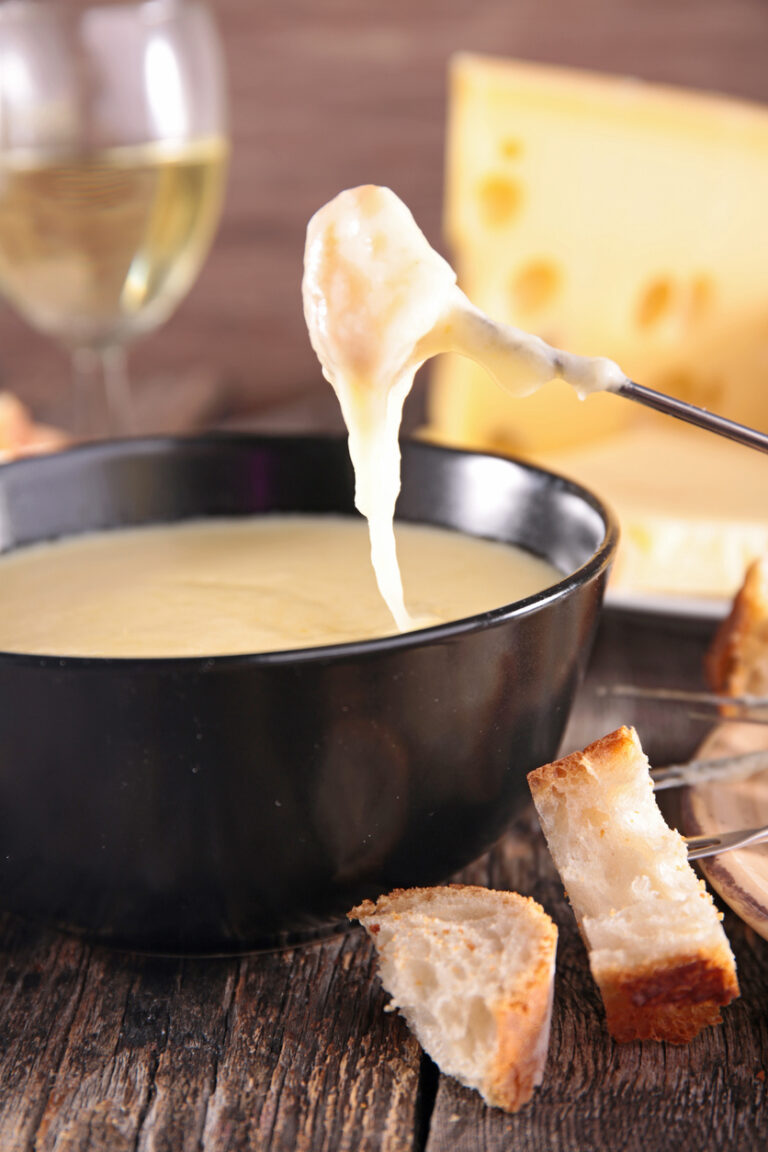 Copycat Melting Pot Beer Cheese Fondue