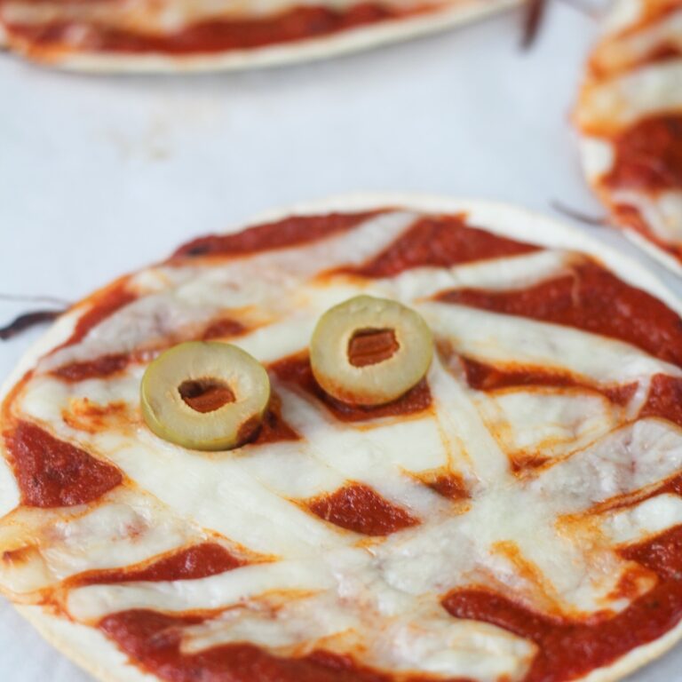 How to Make Mummy Pizzas