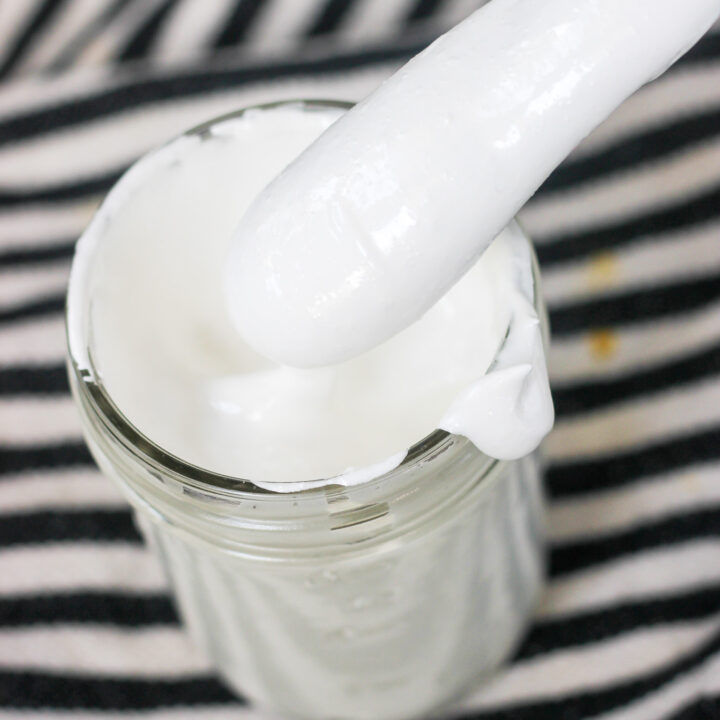 How to Make Marshmallow Fluff