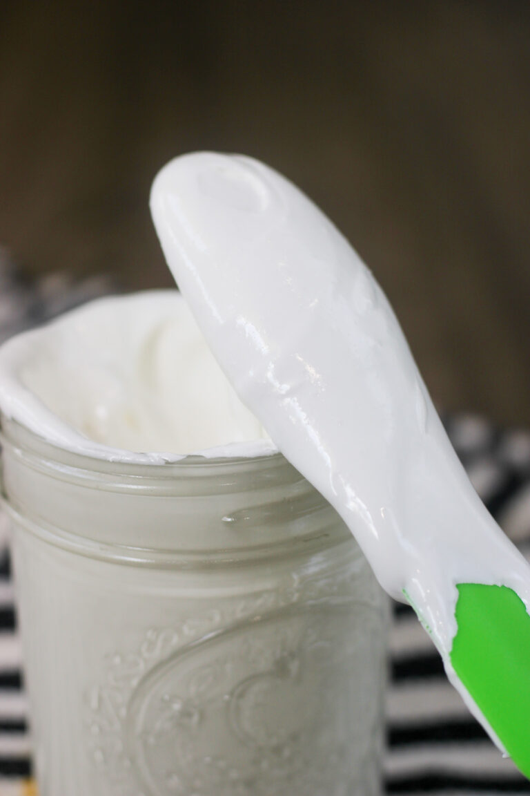 How to Make Homemade Marshmallow Fluff