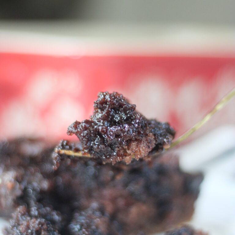 Paula Deens Chocolate Sheet Cake – A Rich and Classic Southern Favorite