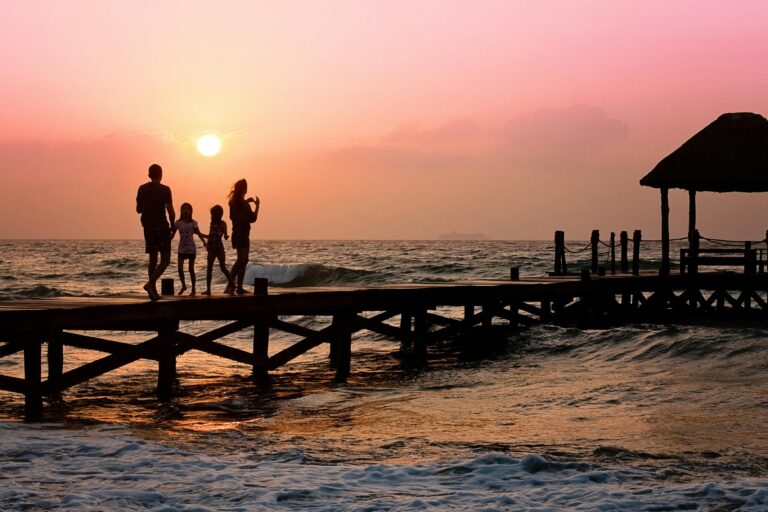 How to Plan a Family Vacation Without Breaking the Bank