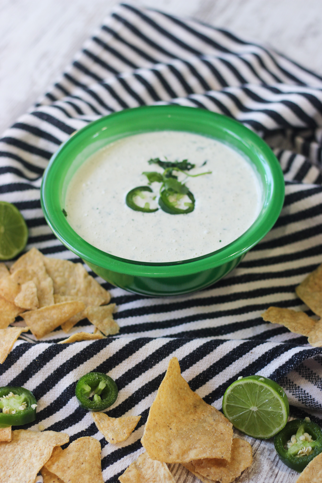 Copycat Chuy's Creamy Jalapeno Dip