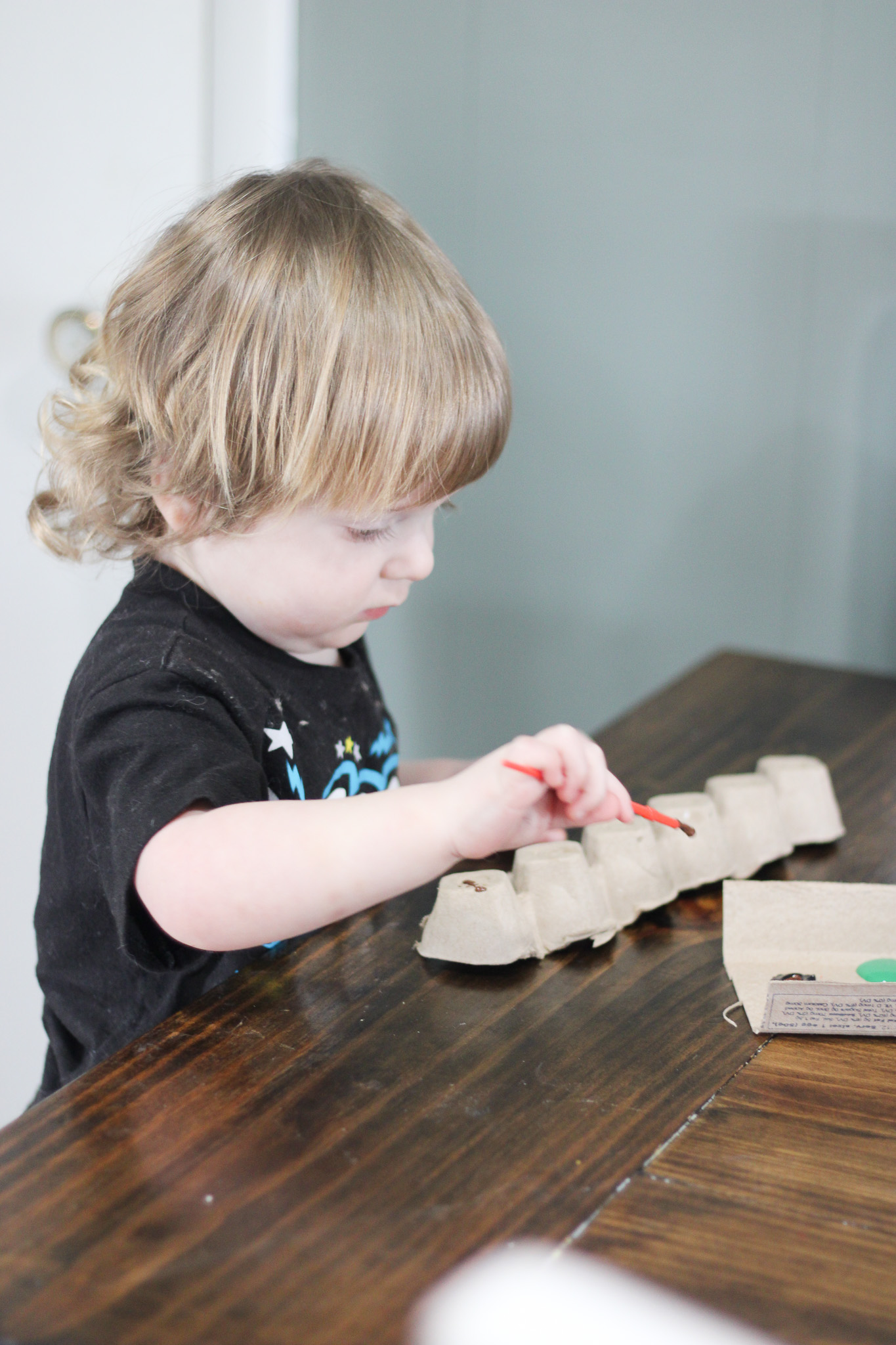 Caterpillar paint activity 