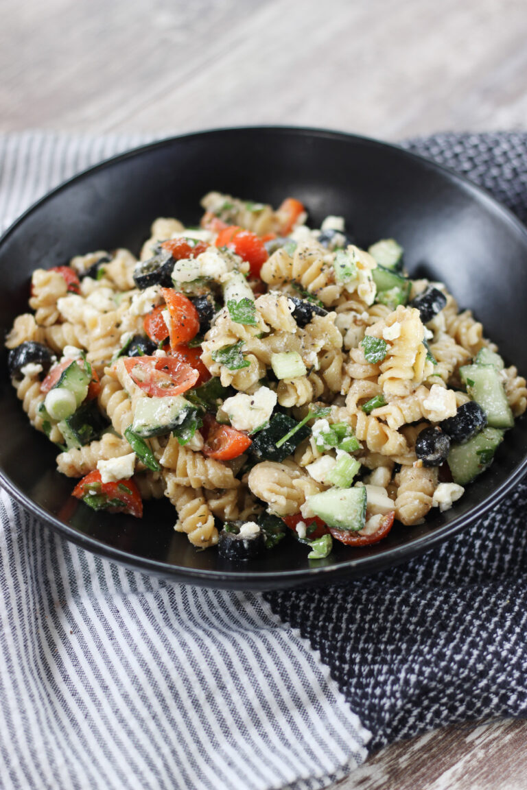 Easy Pasta Salad (Perfect for Potlucks and Summer BBQs)