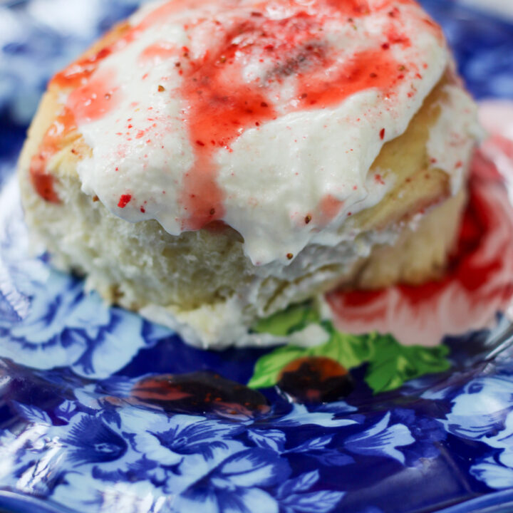 Strawberry Cheesecake Rolls