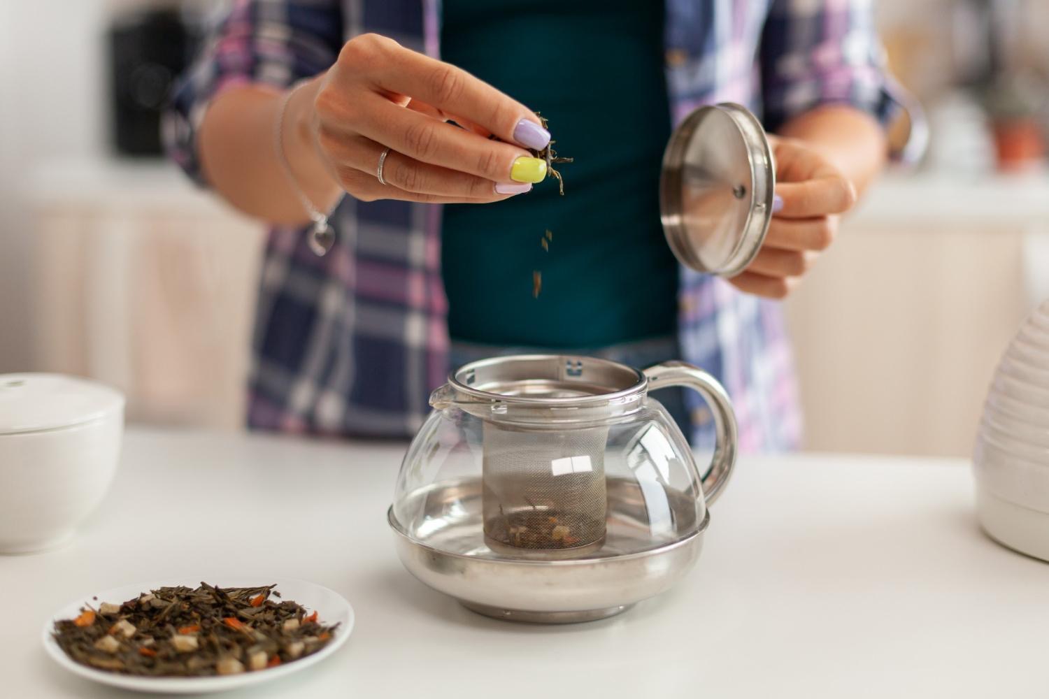 whole dried leaves
