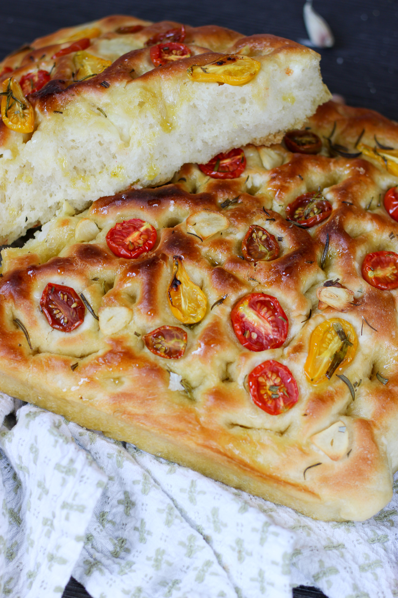 cherry tomato focaccia bread