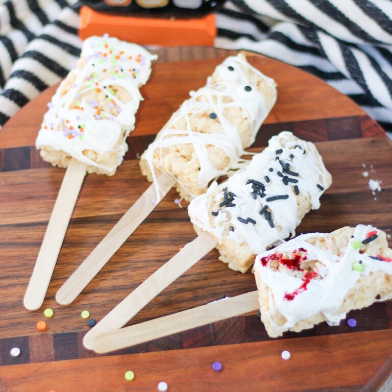 Spooky Mummy Krispie Pops – Easy No-Bake Halloween Treats