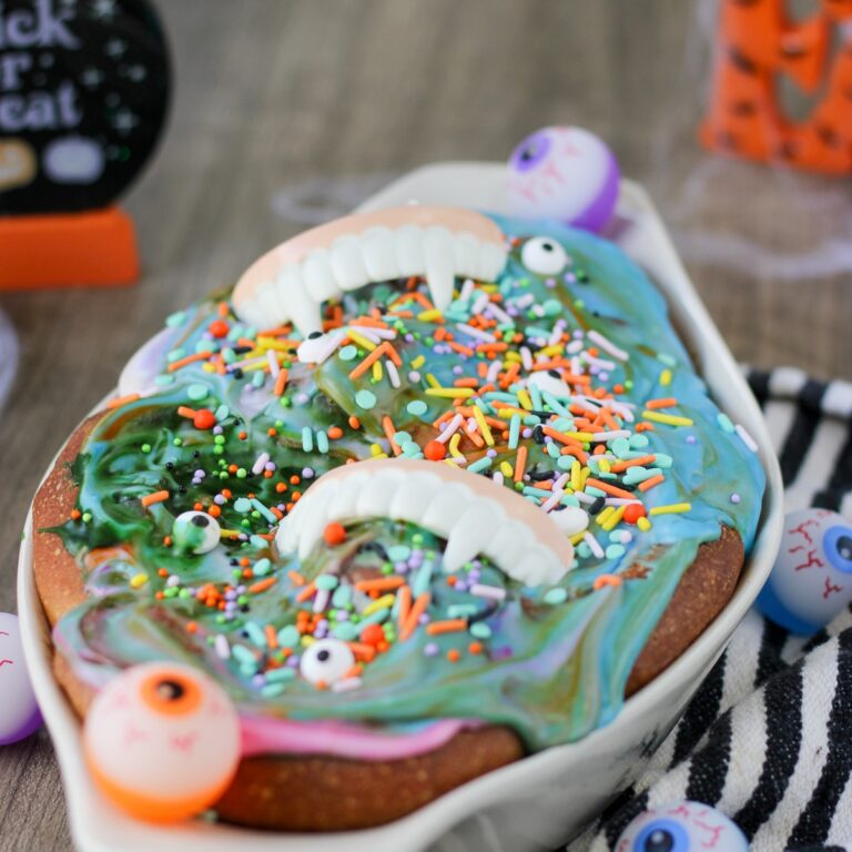 Monster Cinnamon Rolls – A Fun and Spooky Halloween Breakfast